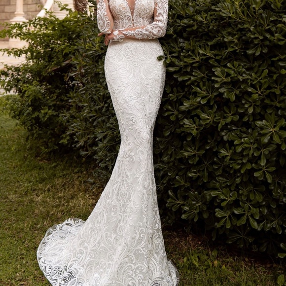 Wedding Dress 2 in 1 Elegant White Lace with Detachable Skirt Train - Picture 10 of 15